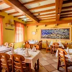 ベッド・アンド・ブレックファスト Djudja I Mate - And Local Restaurant 3*