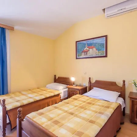 Djudja I Mate Couette-café