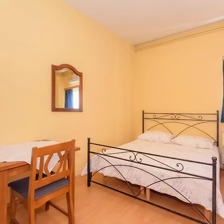 Couette-café Djudja I Mate 3*