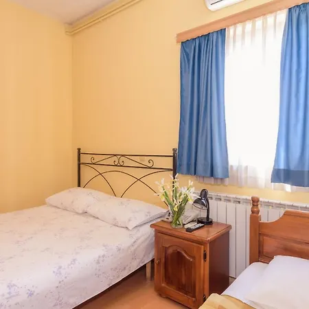 Djudja I Mate Couette-café Vid