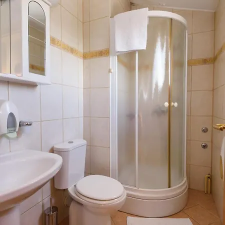 Djudja I Mate Couette-café Vid