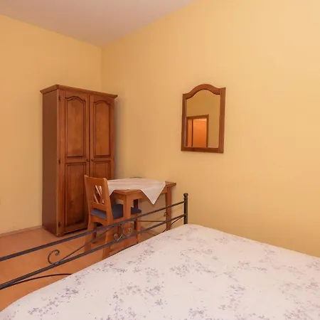 Couette-café Djudja I Mate Vid