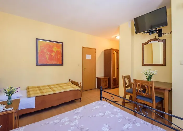 Djudja I Mate krevet i doručak 3*